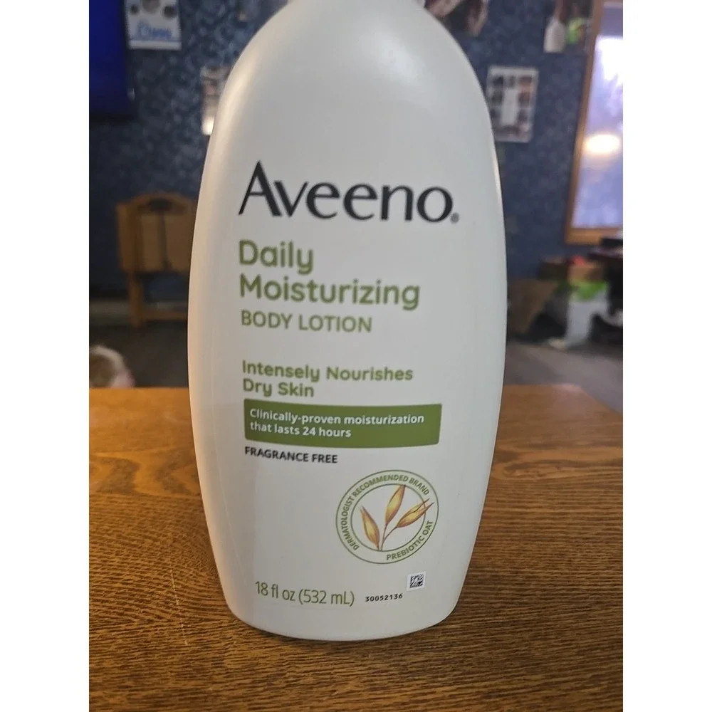 Aveeno Daily Moisturizing Body Lotion with Soothing Prebiotic Oat, Gentle Lotion